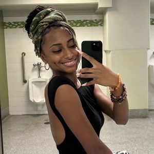 Meet your Posher, Gabriella